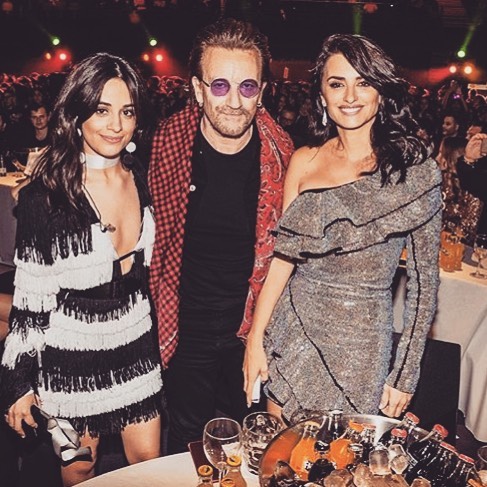 i'm still trying to figure out if THIS NIGHT WAS EVEN REAL 
#Los40MusicAwards ...