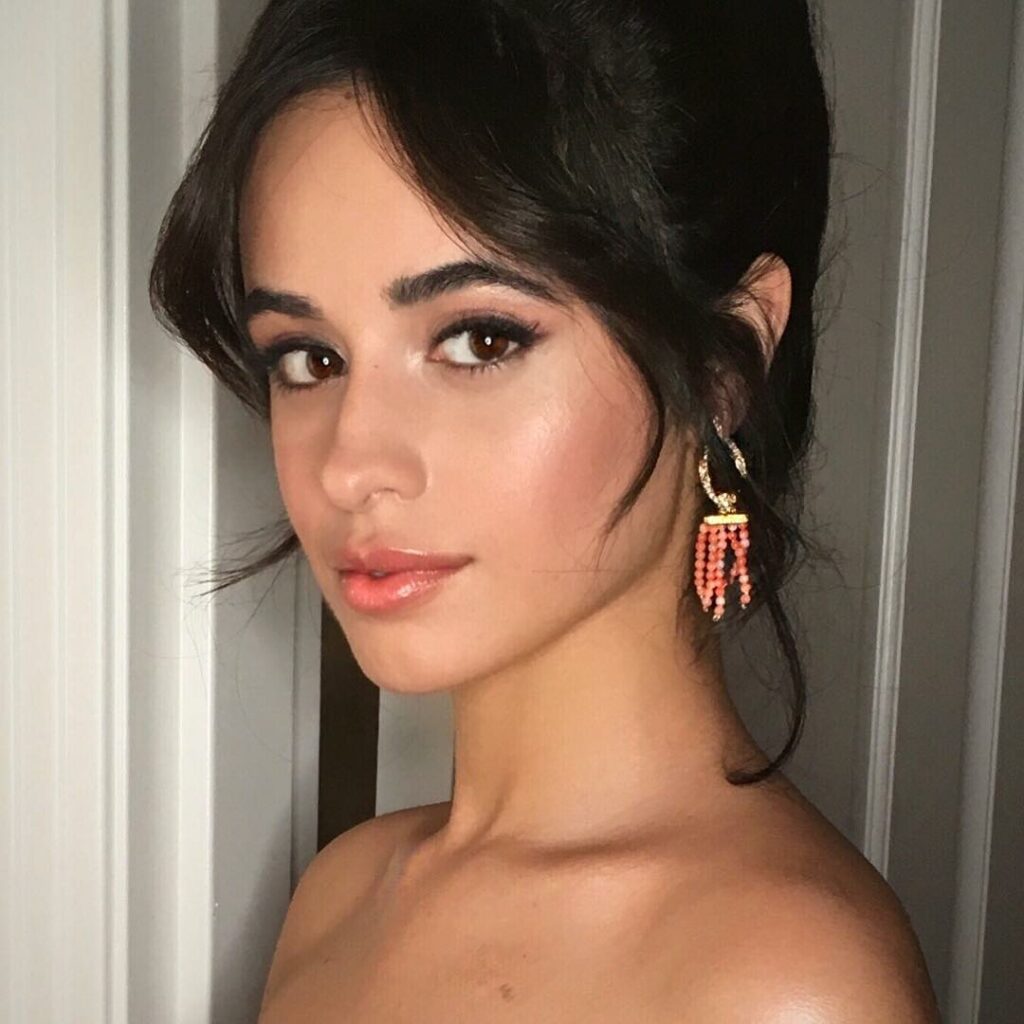 Ay Dios! Getting ready for Latin Grammys red carpet - thank you @lorealmakeup XF...