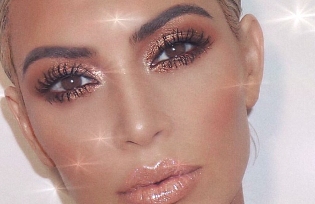 One of my “highlights” (pun intended) of 2017 was starting @kkwbeauty So proud o...