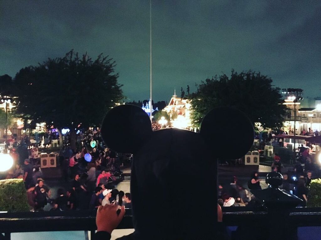 There's nothing like @disneyland nights......