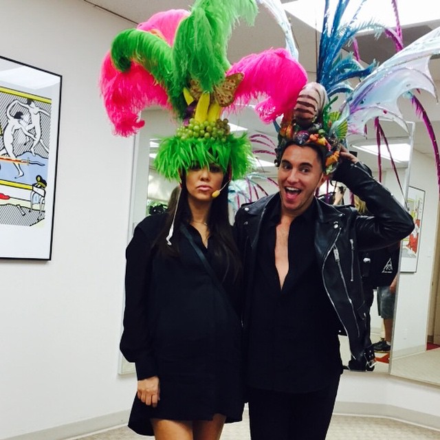 You better work! Costume shopping with @thescottycunha ...