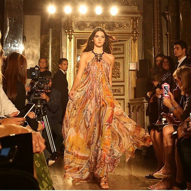 I fainted! #emiliopucci #MFW #peterdundas ...