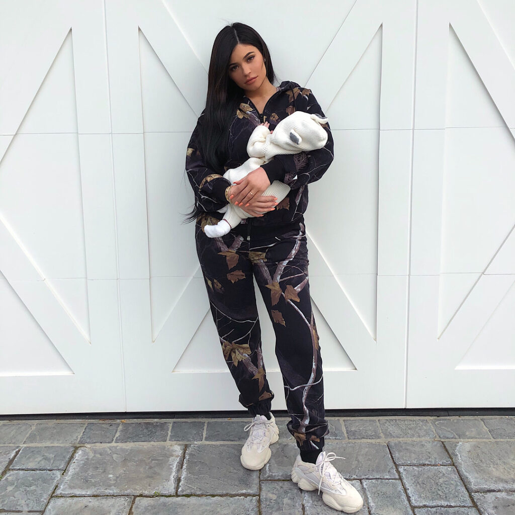 my angel baby is 1 month old today...