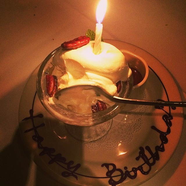 It may be 18 days early, but I'll take it! #lastnight #luckys with @letthelordbe...