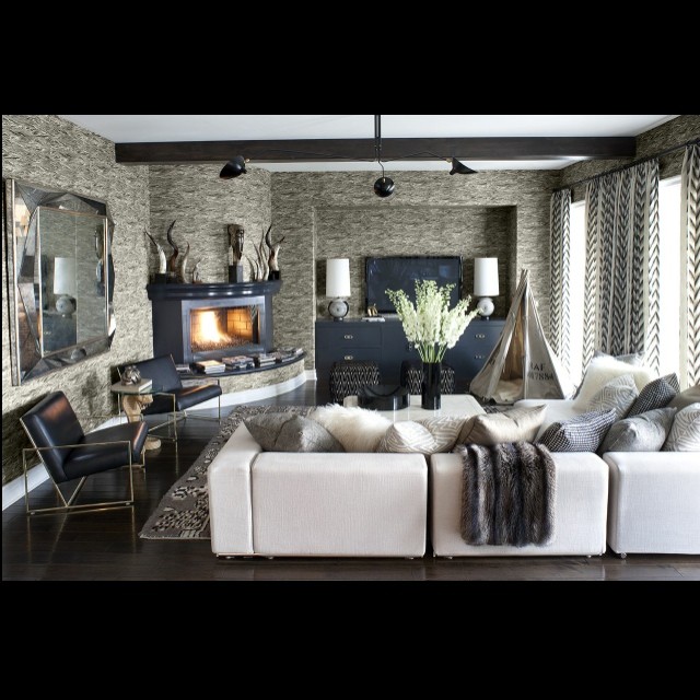 Our family room! A @jeffandrewsdsgn and Kourtney collabo! My favorite is the han...