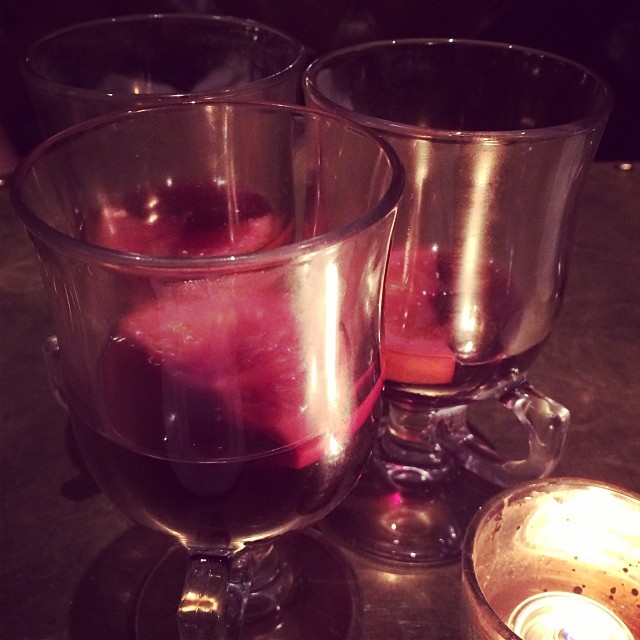 A little mulled wine situation with @allierizzo @jessieschuster ...