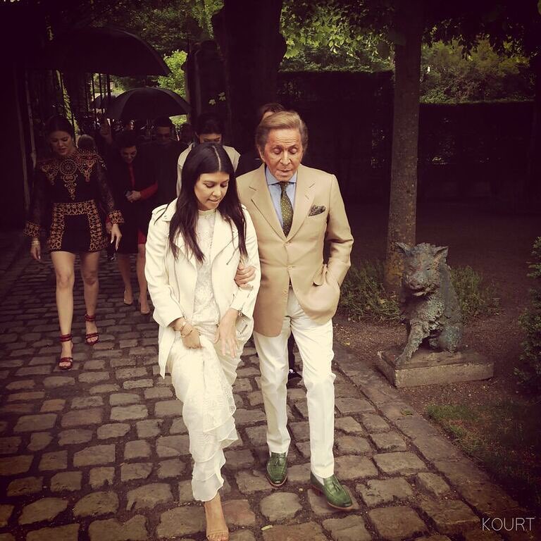 #TBT to my unforgettable stroll with @realmrvalentino in the rain. On my app, li...