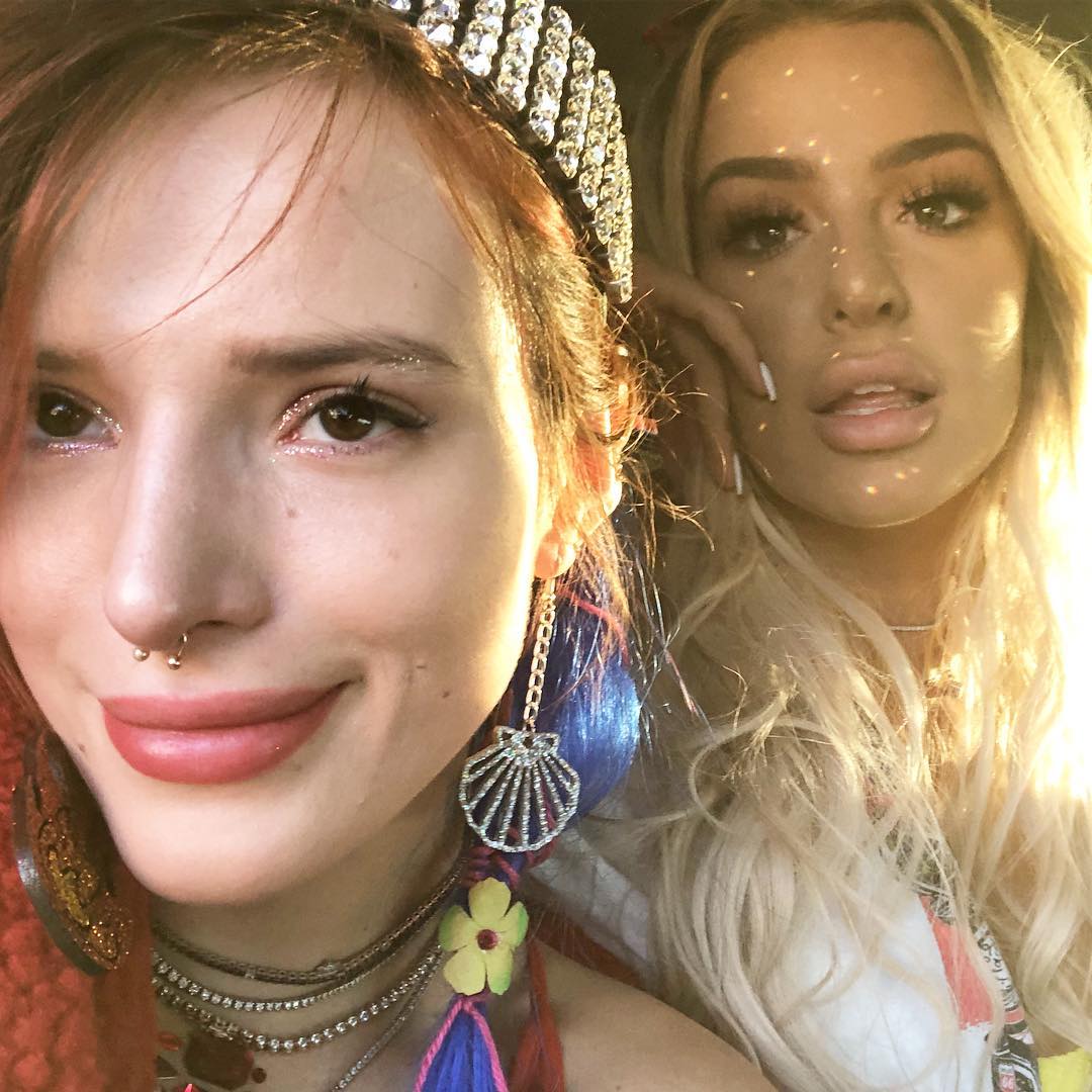 Tana Mongeau Bella Thorne Kiss