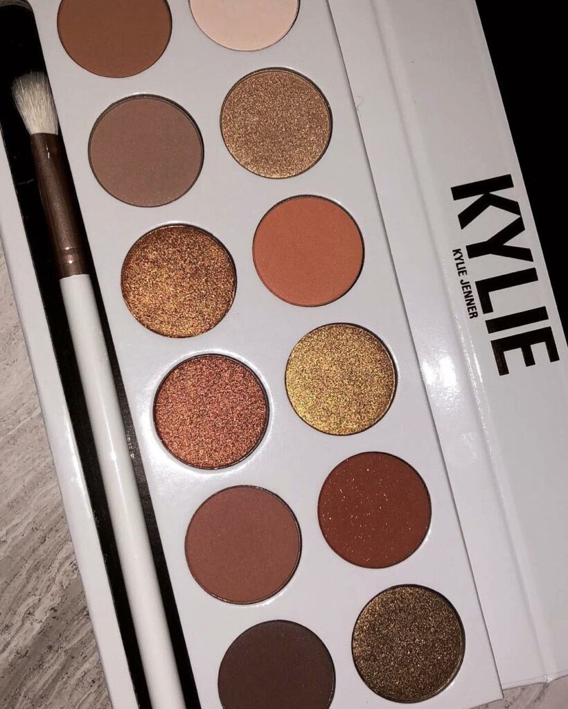 your favorite mattes from The Bronze Palette with brand new metallics in BRONZE ...