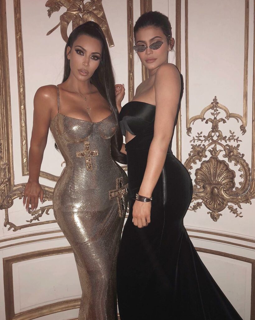 Sisters #Met...