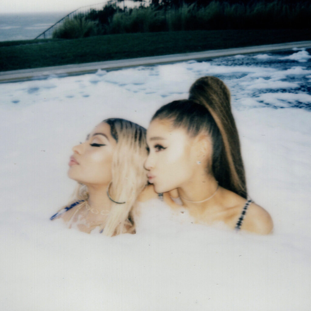 Bed out Thursday #Queen @nickiminaj i love you forever & ever ‪ ♡ ‬...