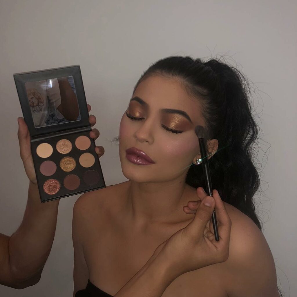 currently living in my brand new SORTA SWEET palette.. launching JUNE 28th on Ky...