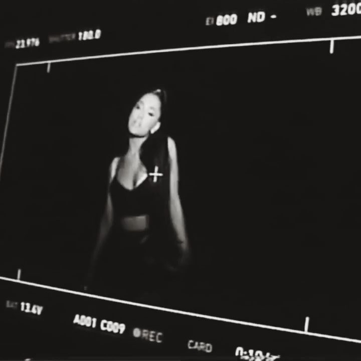 hello twenty four hours until you can preorder sweetener and hear / see ‘the lig...