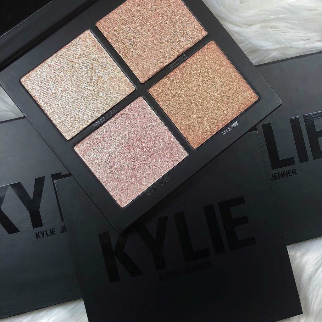 SURPRISE! The #WETSET is dropping on KylieCosmetics.com in 1 hour! @kyliecosmeti...