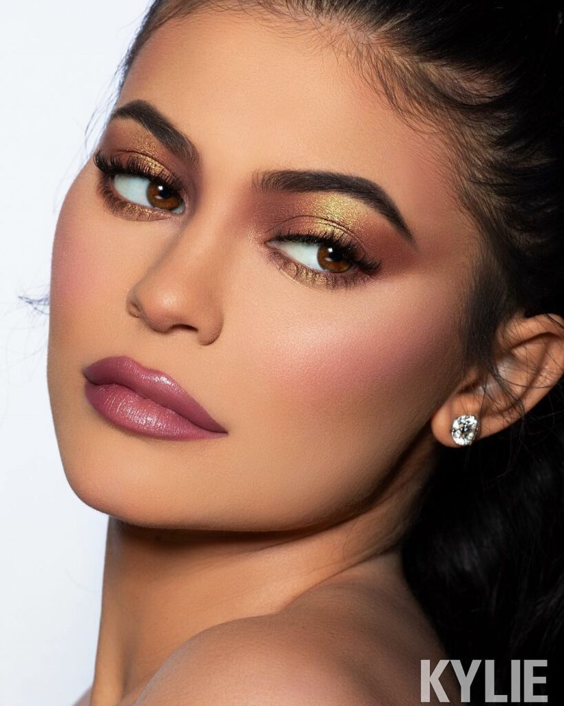 just 3 more days till my SORTA SWEET palette launches on KylieCosmetics.com!!!!!...