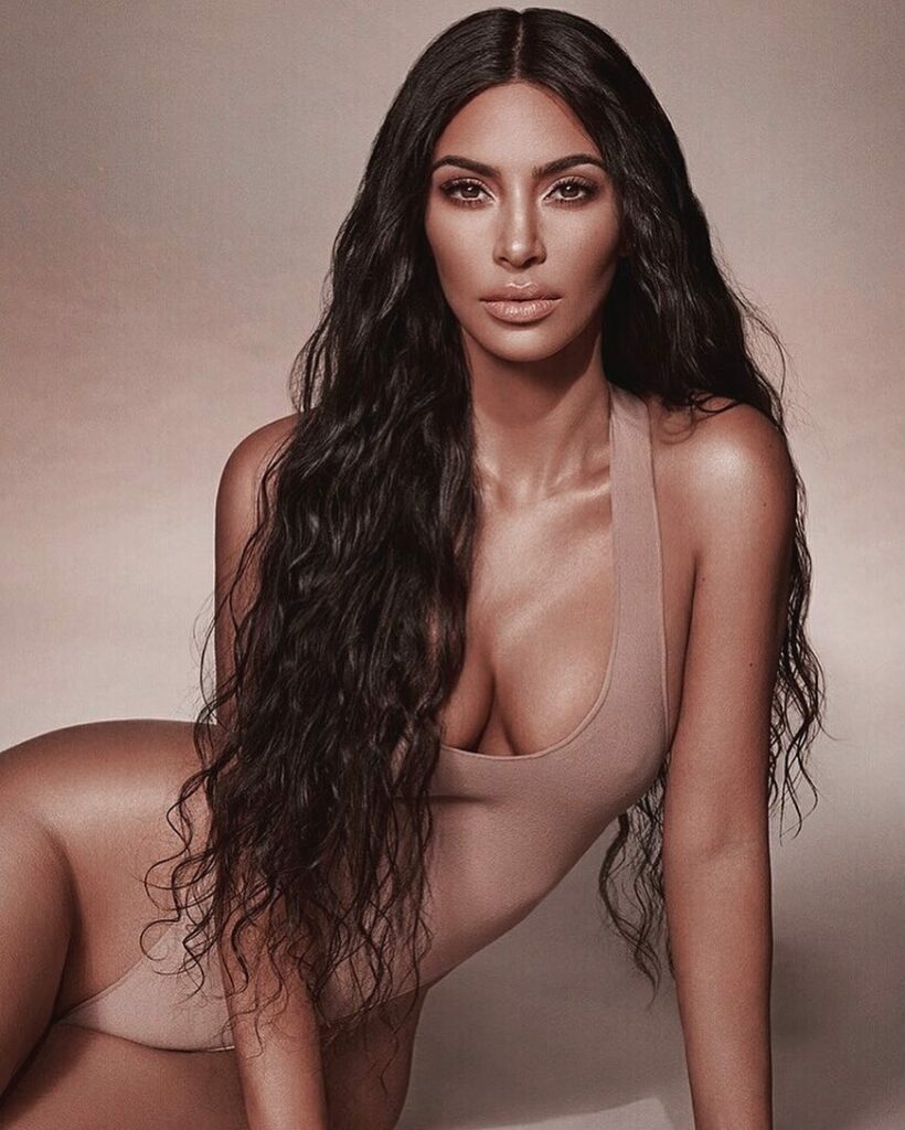 The new @kkwbeauty Classic Collection is my favorite palette of the best neutral...