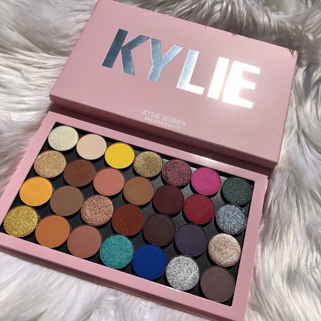 Can’t wait to see what looks you guys create with my new @kyliecosmetics customi...