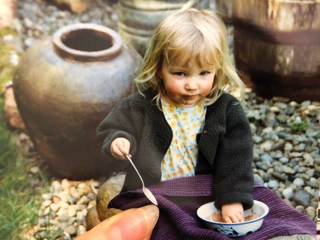 i’m bringing back crying and eating ice cream with your hands...