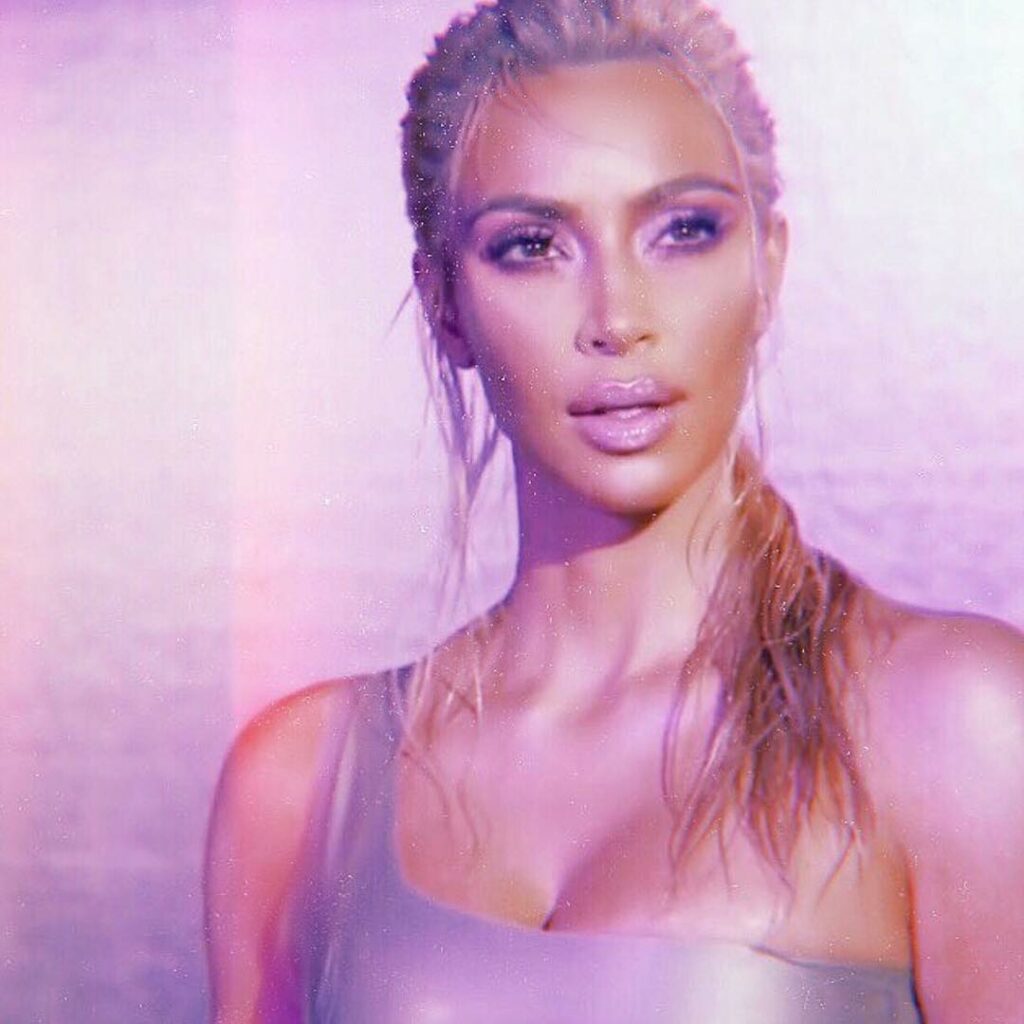 I’m wearing Lavender Ultra Light Beams Powder and gloss available now on kkwbeau...
