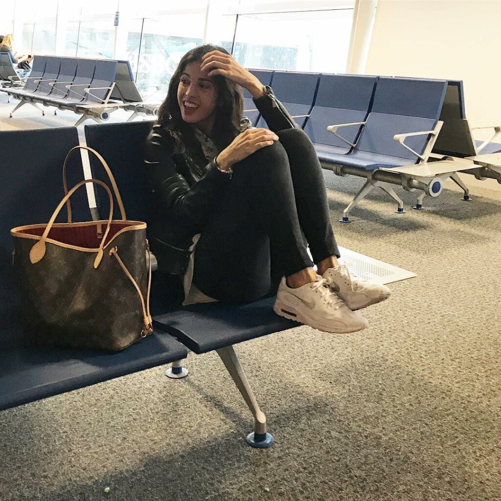 Adiós adiós !  Que lindo compartir un viaje con mi linda mamá  Brasil  allá vamo...