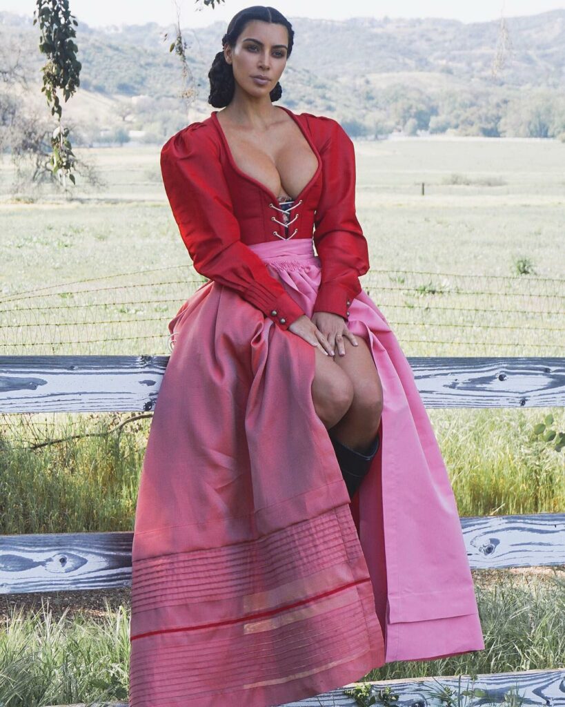 waiting on the new season of handmaids tale like......