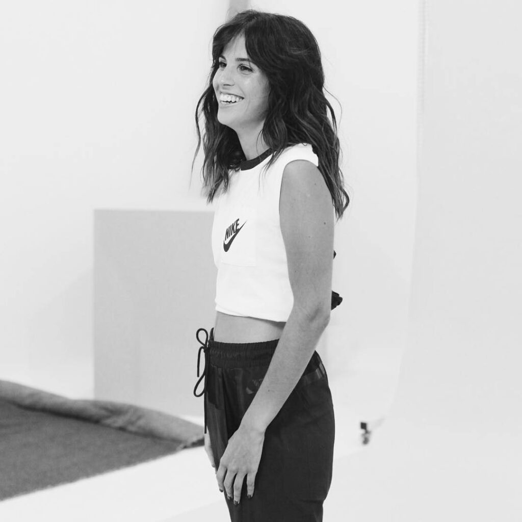 Cande Molfese: Hoy solo quiero sonreír! Una más del back de ayer #nikewomen
Amigos ya sale nue… Hoy solo quiero sonreír! Una más del back de ayer #nikewomen
Amigos ya sale nue...
