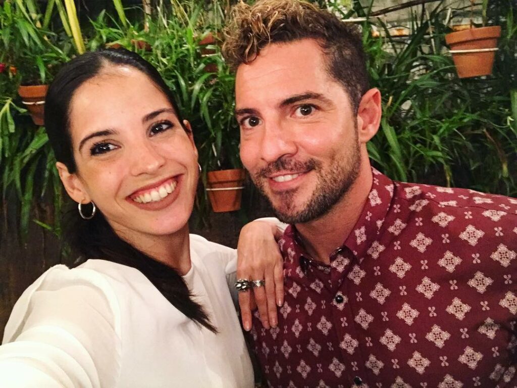 Cande Molfese: Hoy conocí a @davidbisbal un artista súper generoso y al que sigo desde sus comi… Hoy conocí a @davidbisbal un artista súper generoso y al que sigo desde sus comi...