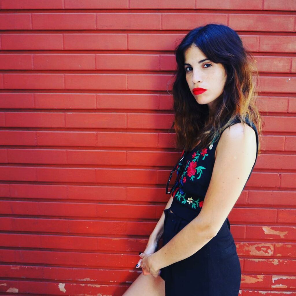 labial rojo no falla para este viernes  En que andan!?...