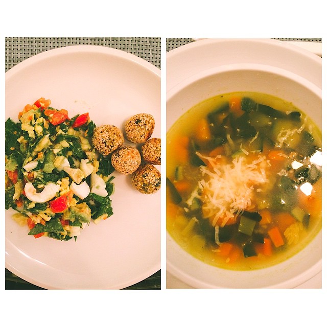 Y así me quedo la comida del día de la fecha! Sopa de verduras, súper ensalada c...