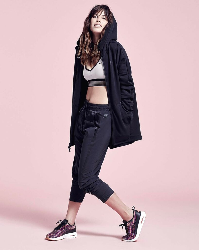 Domingou!  #nikewomen #beautifulxpowerful  Que planean hacer? Yo ahora almuerzo ...