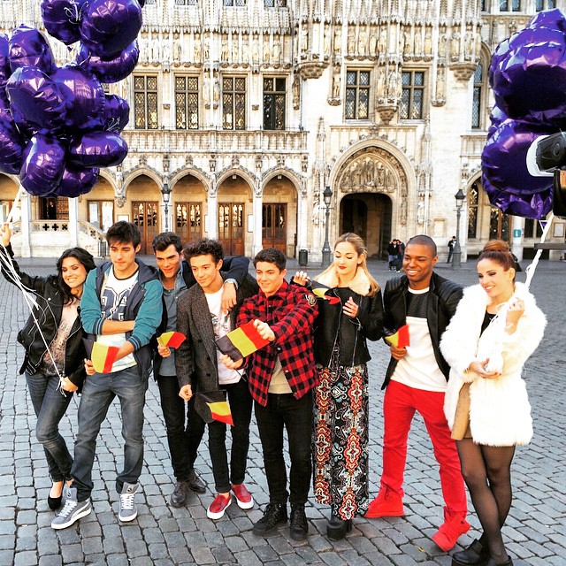 Buen día Bruselas !  hoy #ViolettaLive ...