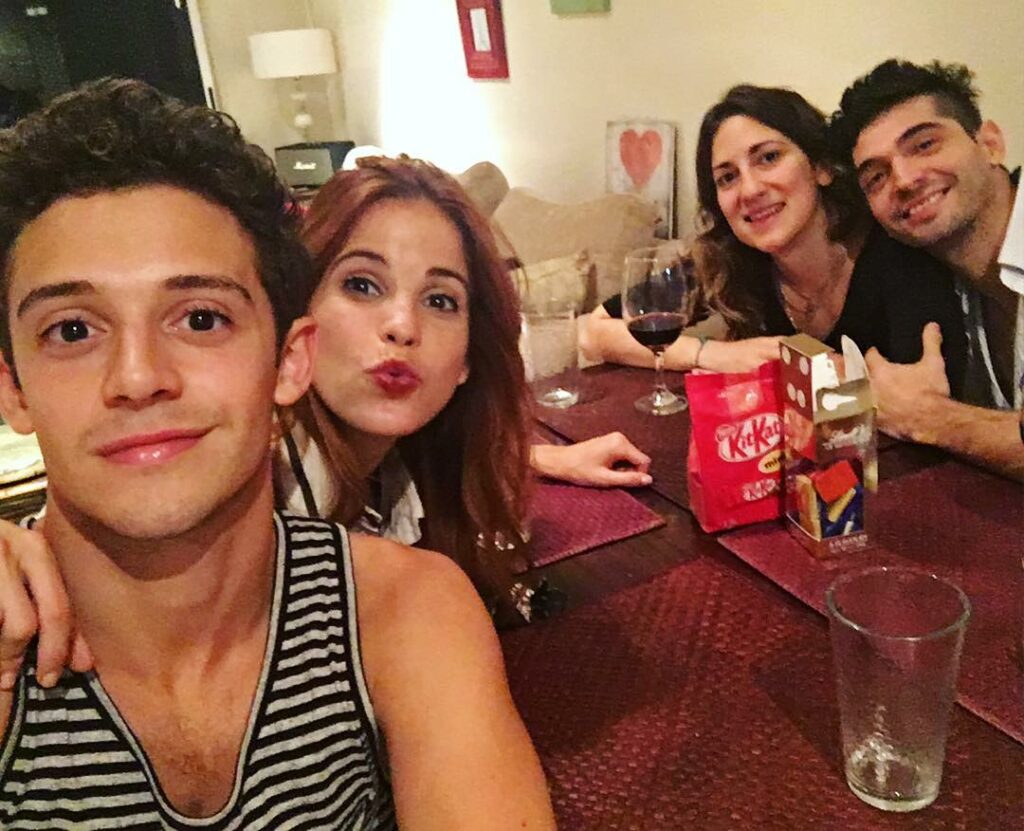 Noche con lindos amigos !  @ruggeropasquarelli @sofigermino...