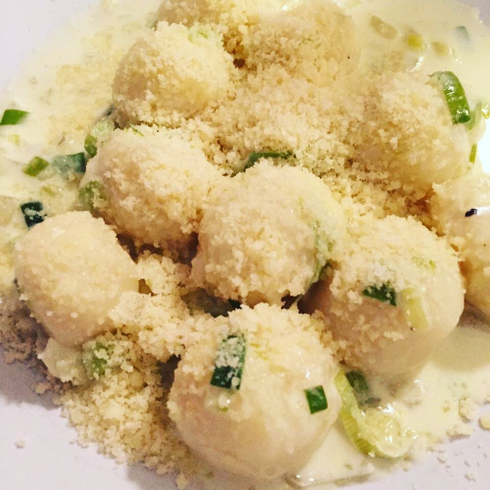 Mi amiga @juligiovanna se lucio con este plato de ñioquis, me dio la receta ! Ya...