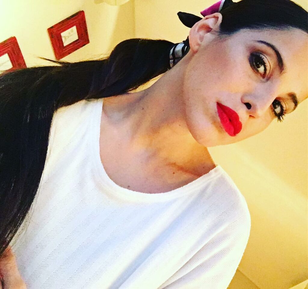 Hasta mañana !  Me gusto esta foto porque me creció el pelo de golpe ! Jajaja la...