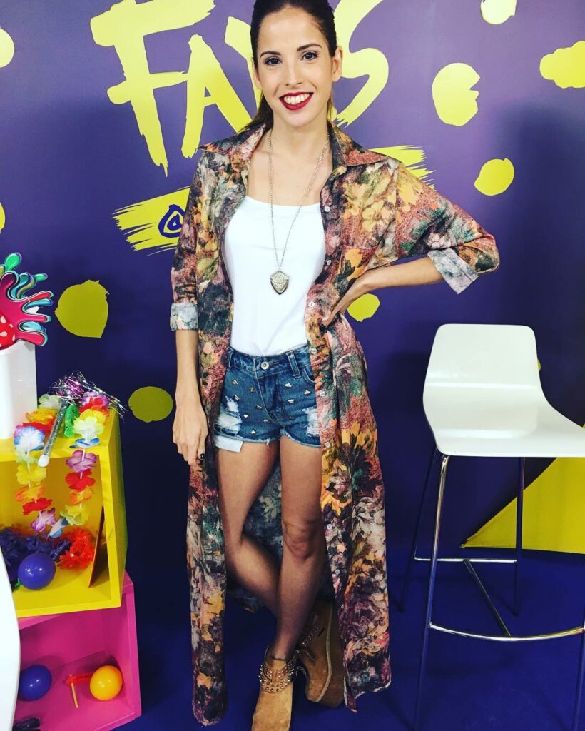 Ya estoy x arrancar el programa del día de la fecha con total look @guillerminar...