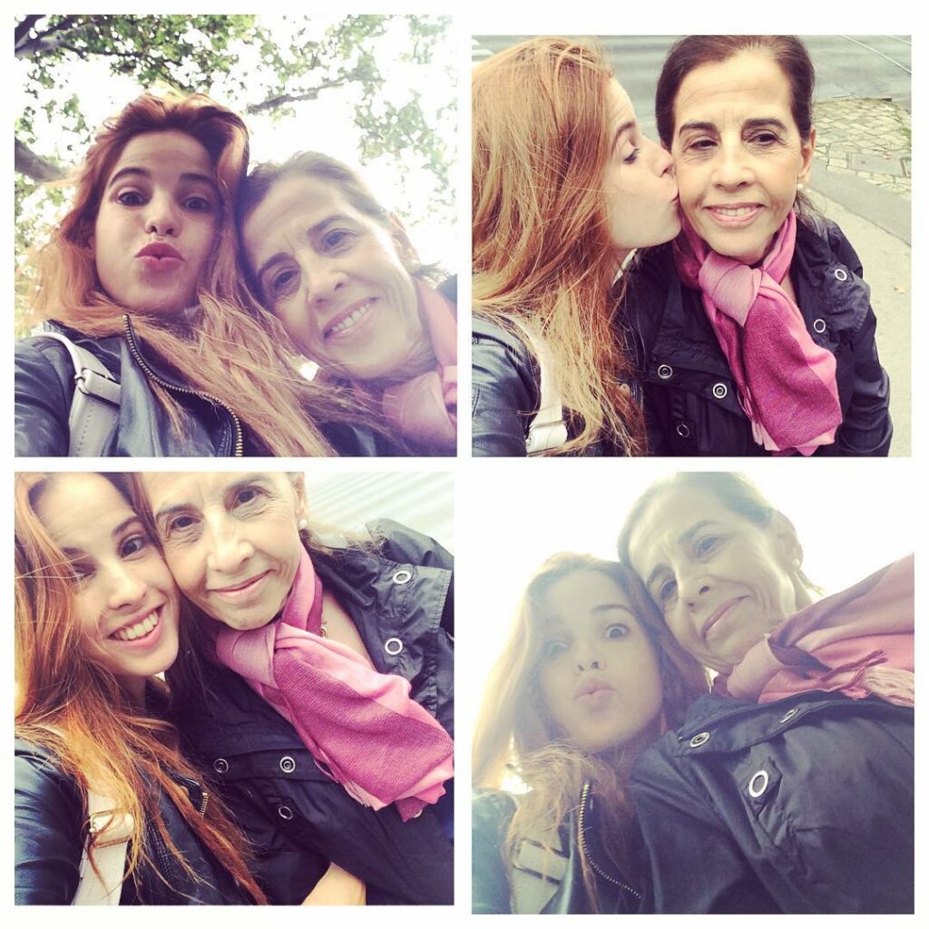 Buen día !!!!! Arranco el día paseando con mamita !!! Último día de ella  a disf...