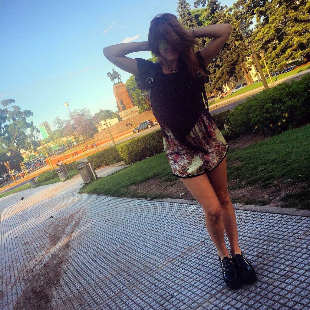 Buen día amigos! Saliendo tempraneli hoy y aquí les dejo mi look tan lindo y ver...