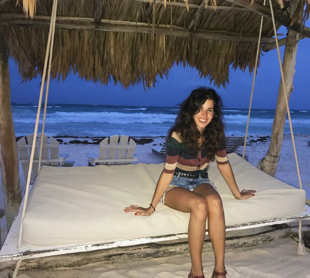 A disfrutar de una noche romántica  Que lindo!  Salió súper cenita en la playa m...