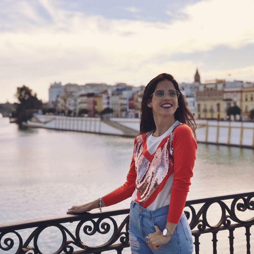 Últimas horitas en esta maravillosa ciudad !  Que feliz me hiciste Sevilla 
Amig...