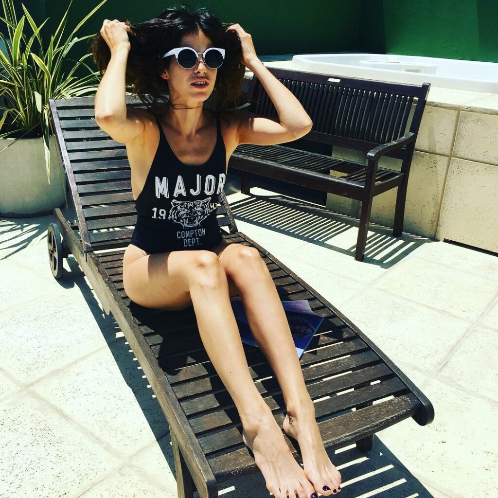 Arrancamos el día en la pile ! Qué lindo es el verano, qué lindo es el calor, qu...