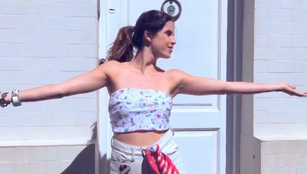 Buen Día amigos!  Arranco la mañana a puro baile retro! @maria.detomaso @jofisim...