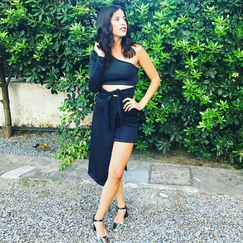 Lista para hoy !  Lookete cool de @estudio.mn  Les gusta?  Quiero escuchar los c...