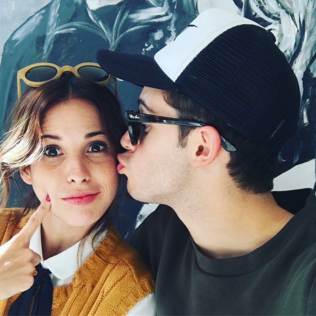 Nuevo vídeo de #ruggelaria  hoy se canta  con el hermosor de @ruggeropasquarelli...