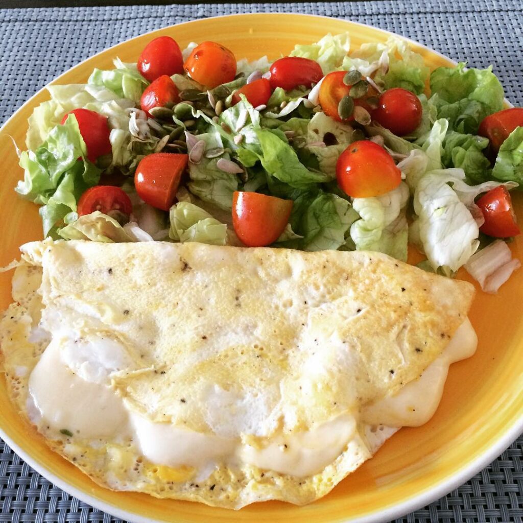 Una de las cosas que más extrañaba era cocinarme! 
Hoy me prepare una súper ensa...