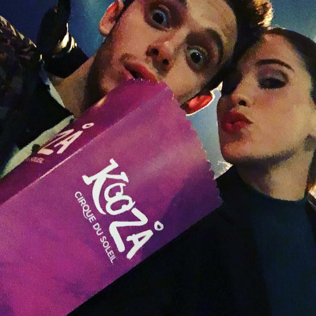Nosotros enamorados por disfrutar de #KOOZA @ruggeropasquarelli #CirqueduSoleil ...