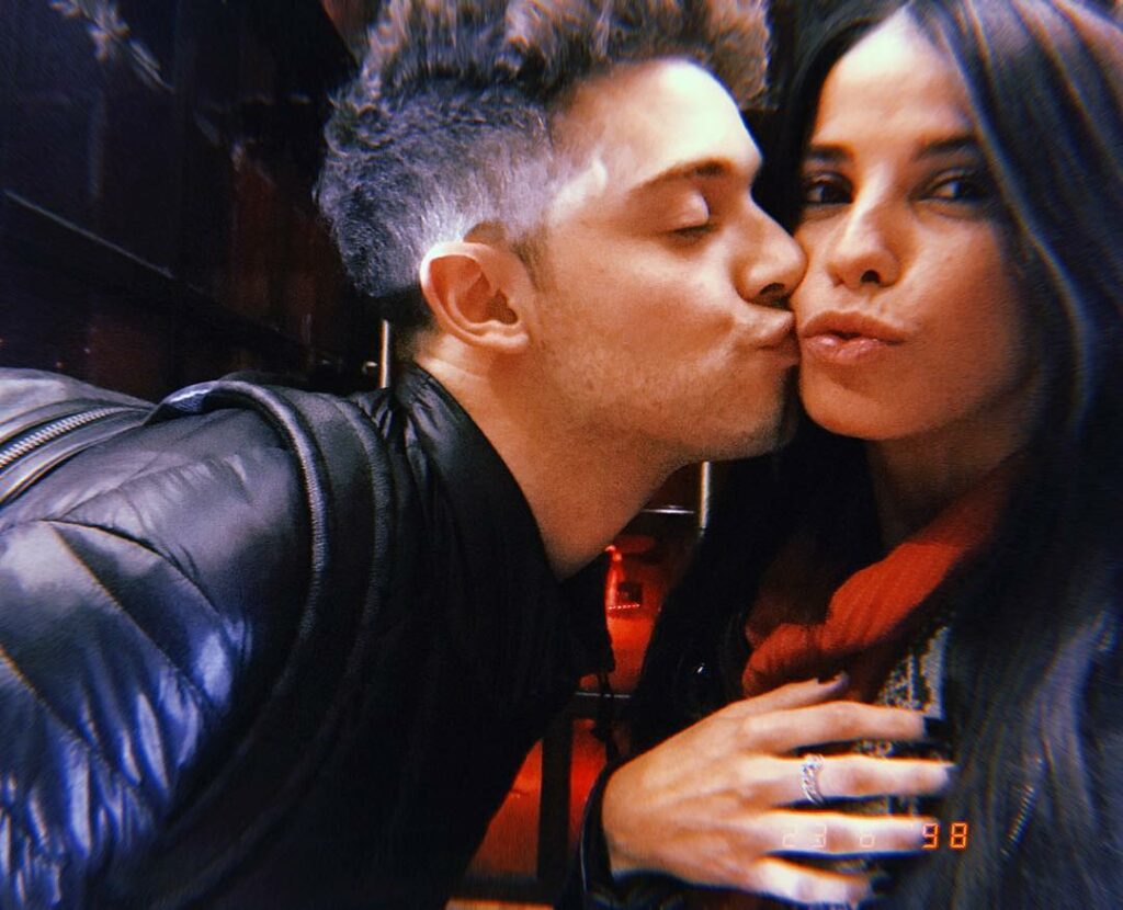 Mi date de hoy y de siempre  @ruggeropasquarelli  Que linda noche de comida rica...