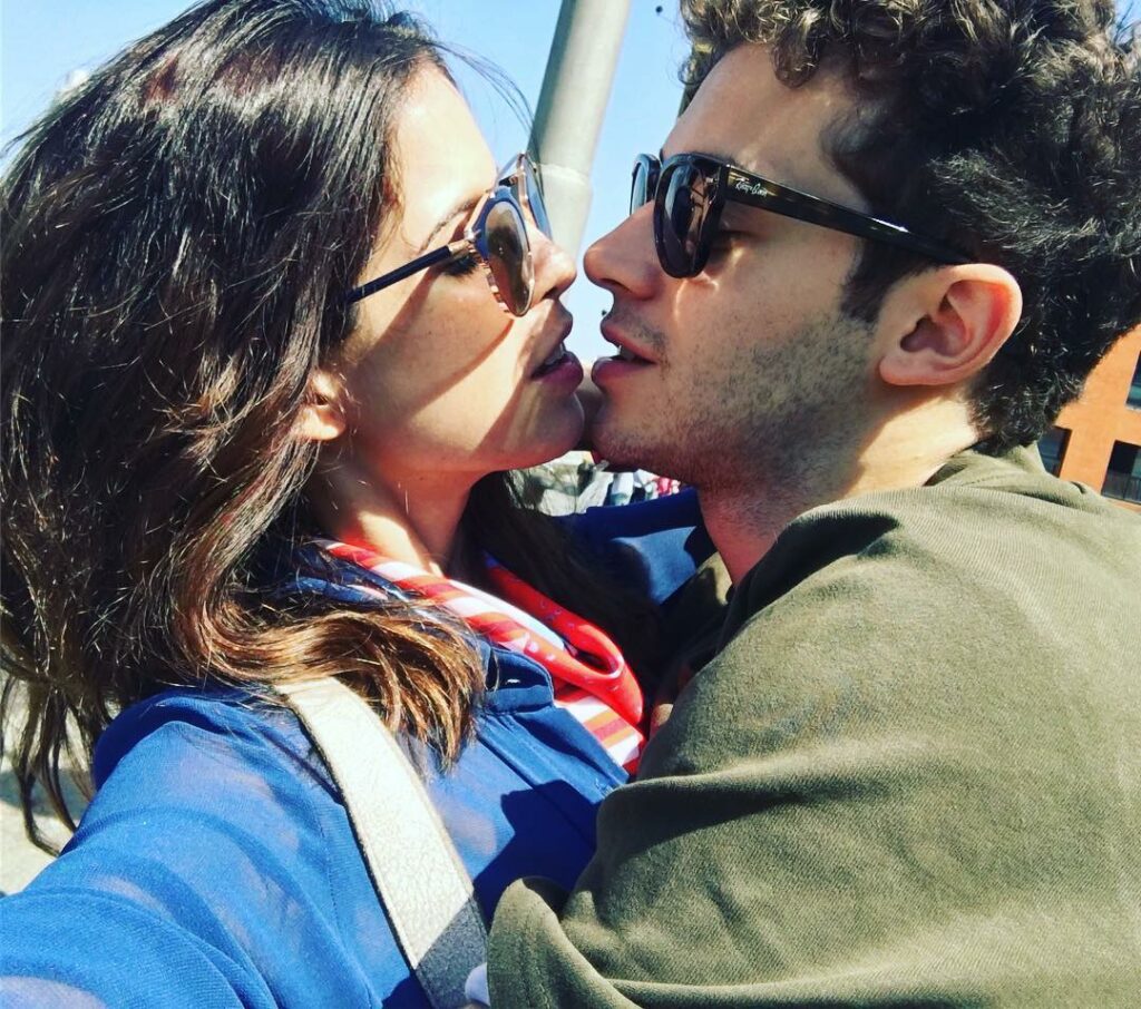 Amor de domingo  con @ruggeropasquarelli ...
