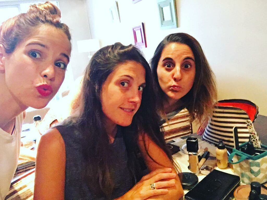 Hoy mis hermanas están de fiesta y yo las preparo  @jofisima @coumolfese luego m...