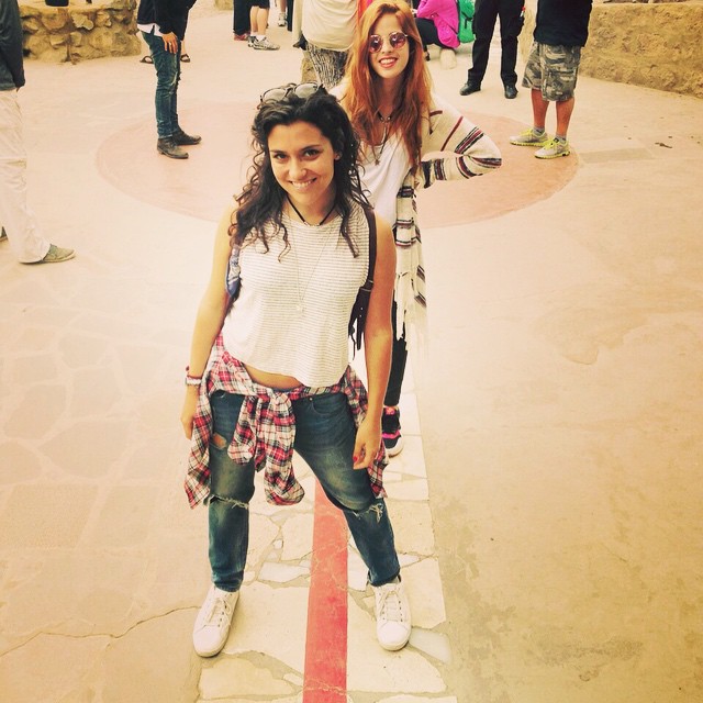 En la mitad del mundo !  @soyalbariconavarro...