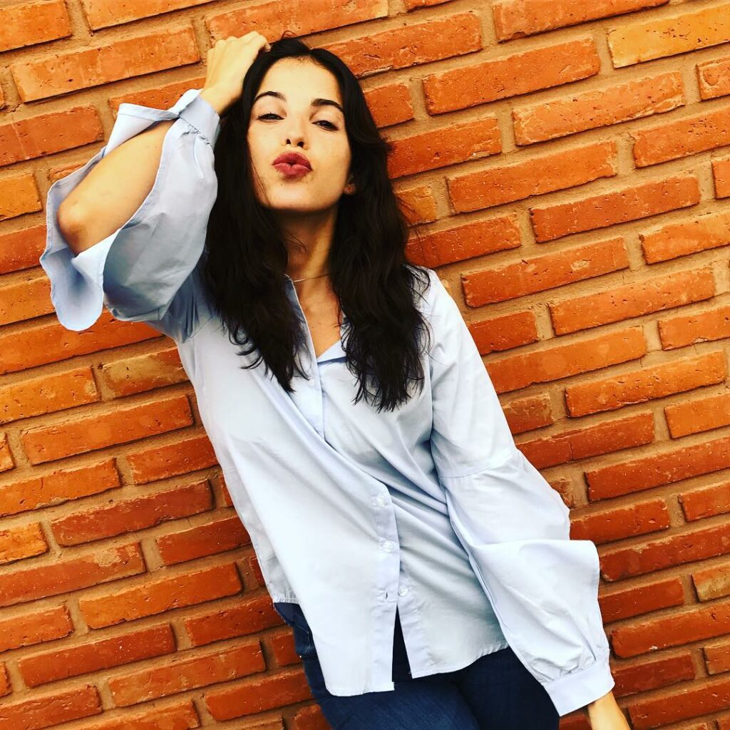 Cande Molfese: Buenas buenas !!! Le ponemos onda a este día nublado Hoy hay vídeo de sábado te… Buenas buenas !!! Le ponemos onda a este día nublado Hoy hay vídeo de sábado te...